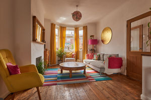 Lounge Diner- click for photo gallery